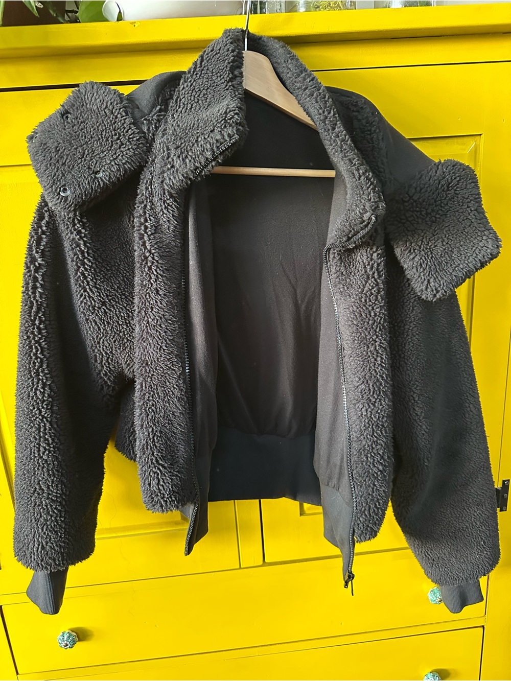 ALO Yoga Black Faux Shearling Zip Jacket